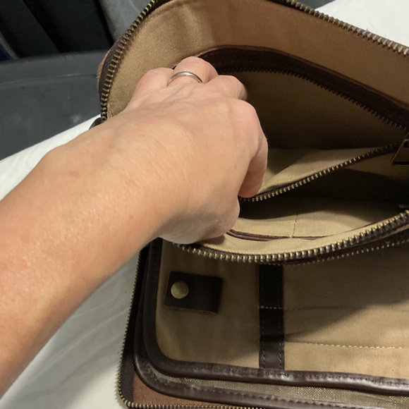 Linshi Tasks Brown Leather Organizer Crossbody Purse. - Picture 6 of 15